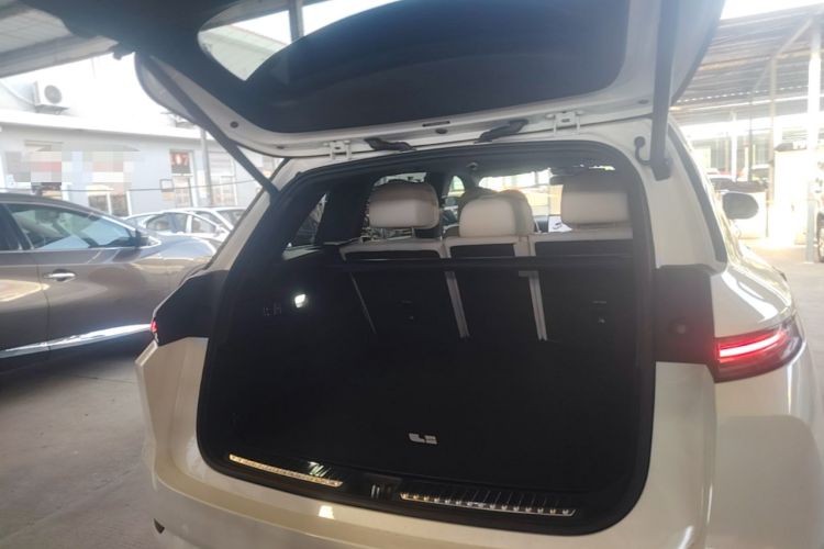 Used Li Auto L7 2024 Pro Model Trunk