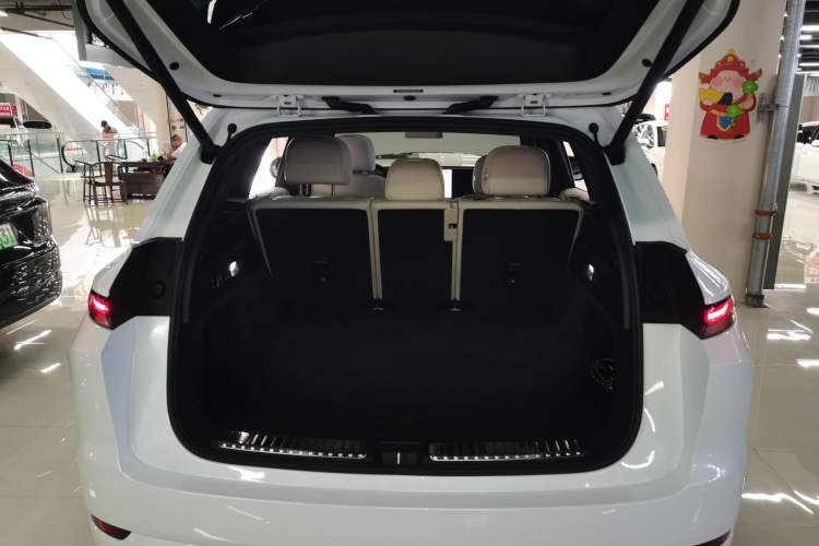 Used Li Auto L7 2024 Pro Model Trunk
