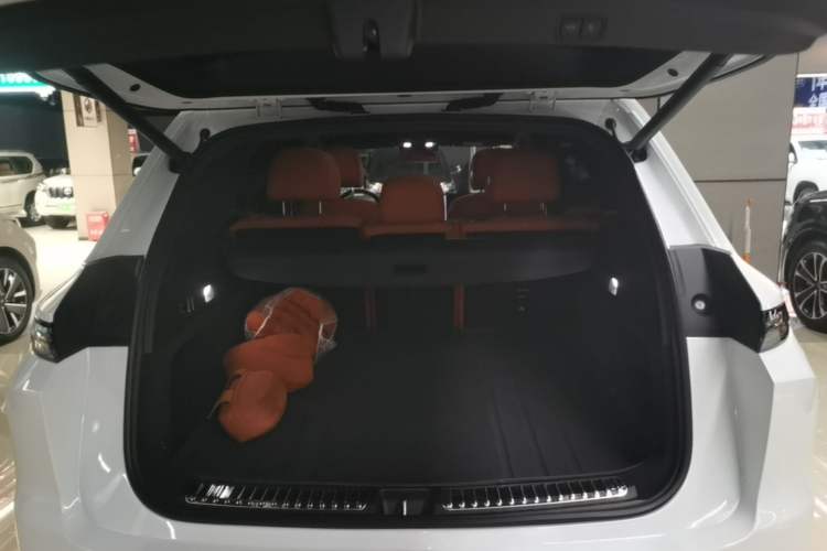 Used Li Auto L7 2024 Pro Model Trunk