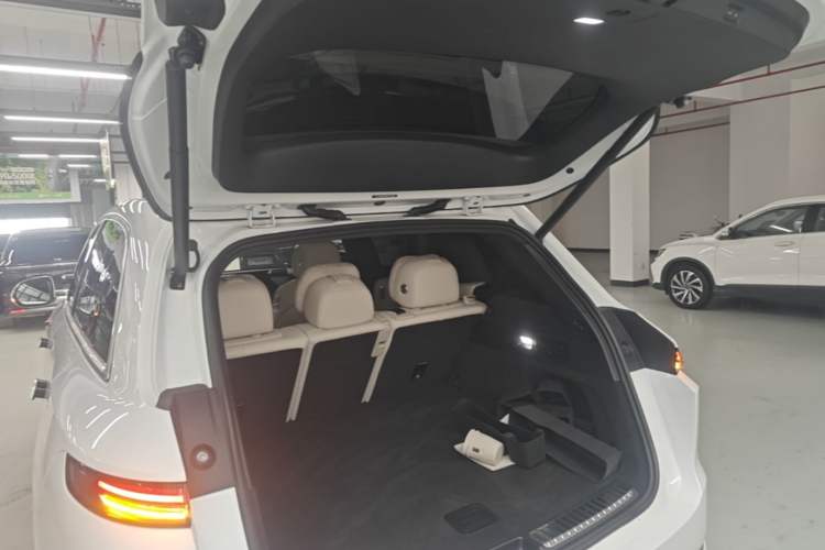 Used Li Auto L7 2024 MAX Model Trunk