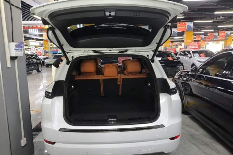 Used Li Auto L7 2024 Pro Model Trunk