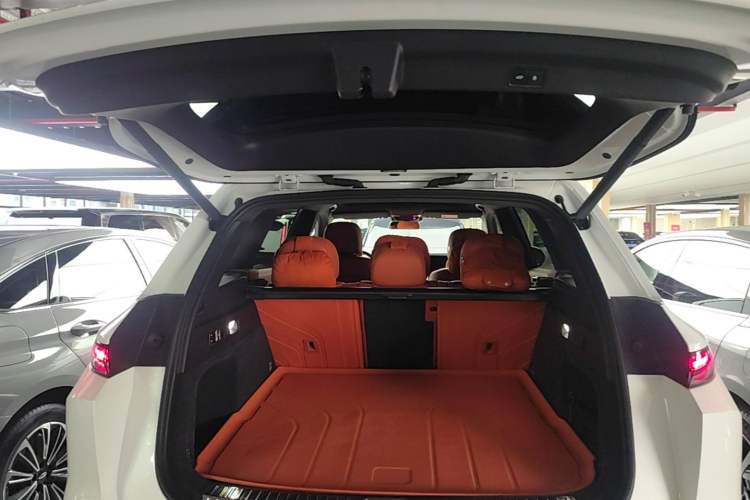Used Li Auto L7 2024 MAX Model Trunk