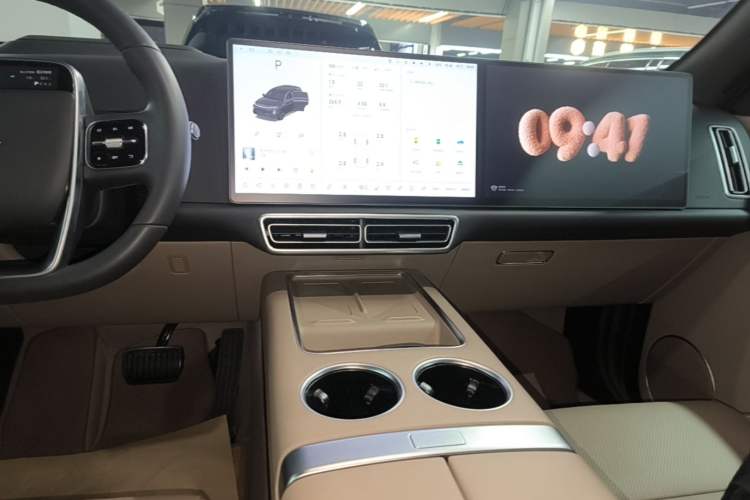 Used Li Auto L7 2025 Max Smart Refresh Edition Audio And AC Panel