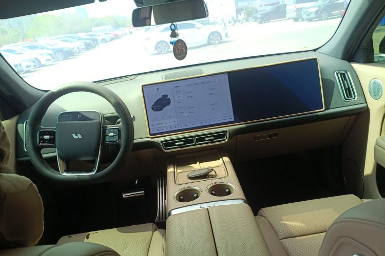 Used Li Auto L7 2025 Max Smart Refresh Edition Center Console