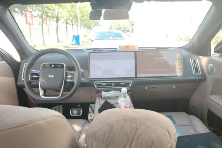 Used Li Auto L7 2025 Max Smart Refresh Edition Center Console