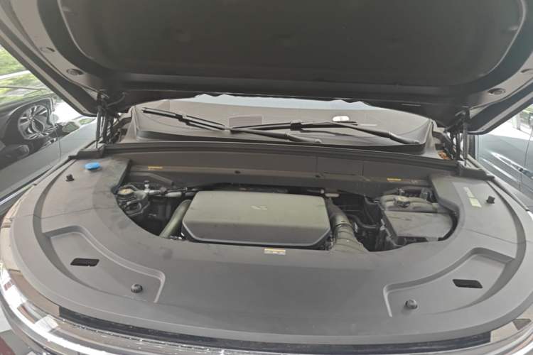 Used Li Auto L7 2025 Max Smart Refresh Edition Engine Bay