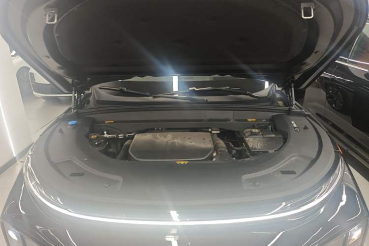 Used Li Auto L7 2025 Ultra Smart Refreshed Edition Engine Bay
