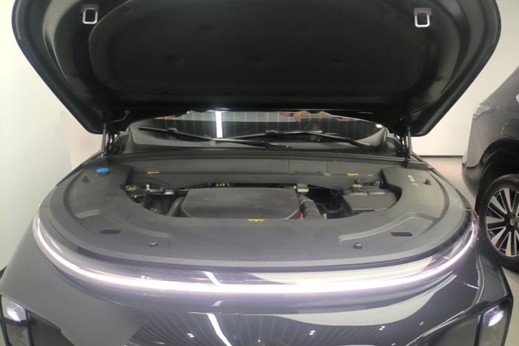 Used Li Auto L7 2025 Ultra Smart Refreshed Edition Engine Bay