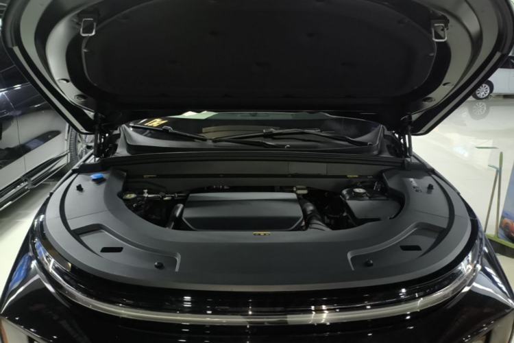 Used Li Auto L7 2025 Ultra Smart Refreshed Edition Engine Bay