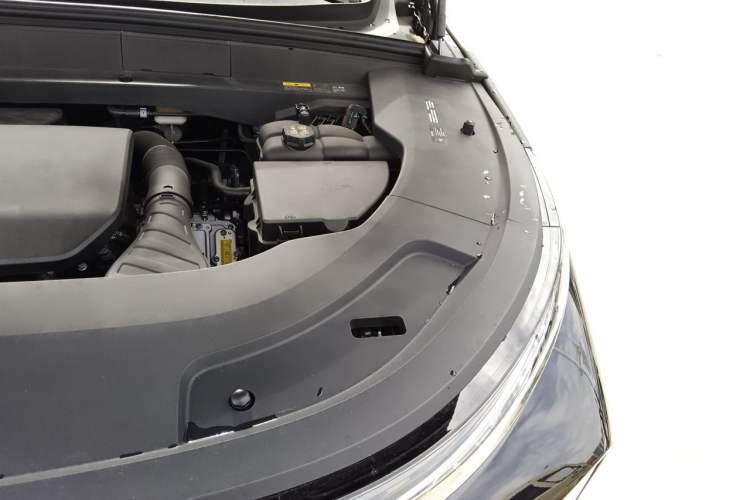 Used Li Auto L7 2025 Max Smart Refresh Edition Engine Bay Left