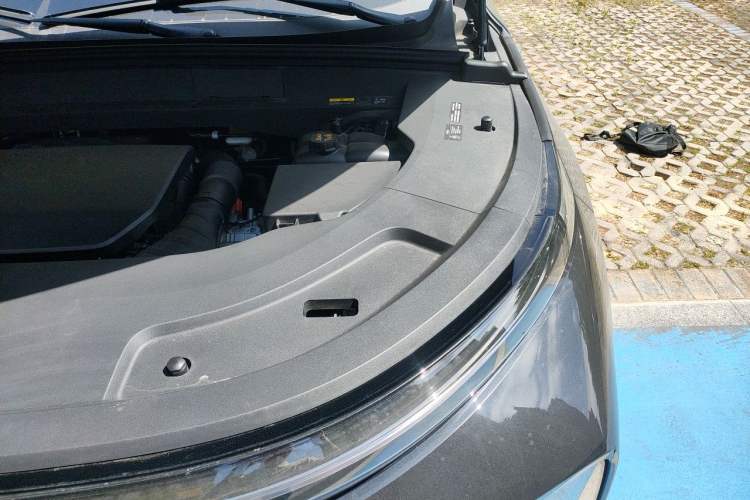 Used Li Auto L7 2025 Ultra Smart Refreshed Edition Engine Bay Left