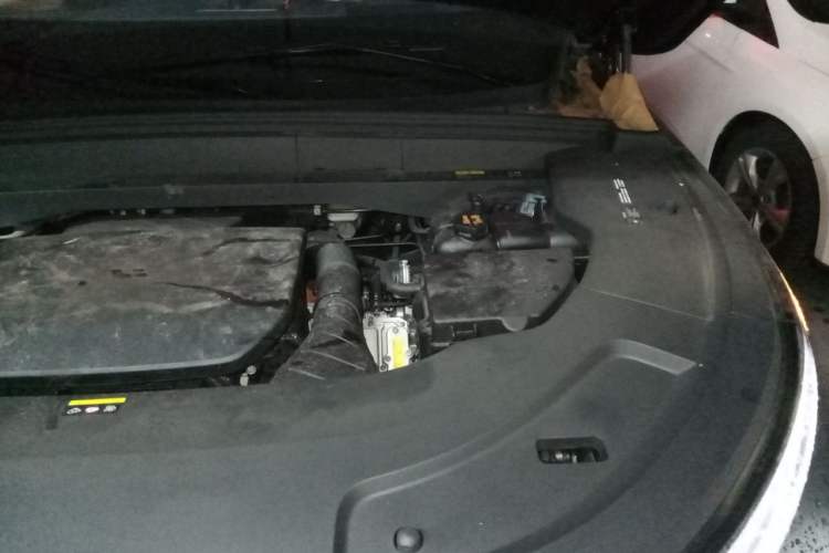 Used Li Auto L7 2025 Max Smart Refresh Edition Engine Bay Left