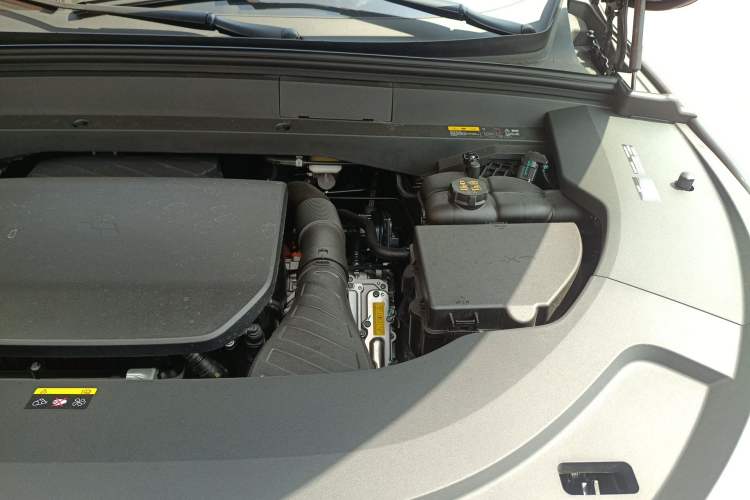 Used Li Auto L7 2025 Max Smart Refresh Edition Engine Bay Left