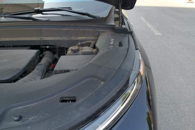 Used Li Auto L7 2025 Pro Smart Refresh Edition Engine Bay Left