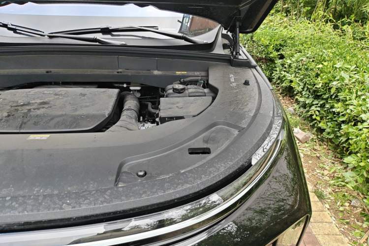 Used Li Auto L7 2025 Max Smart Refresh Edition Engine Bay Left