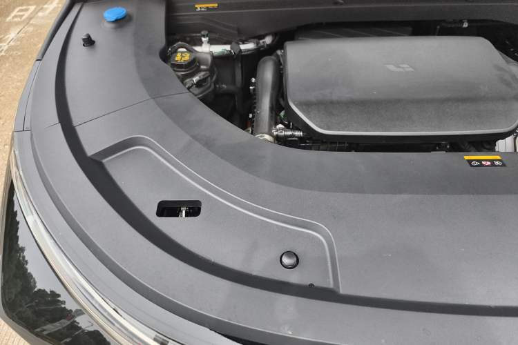 Used Li Auto L7 2025 Pro Smart Refresh Edition Engine Bay Left