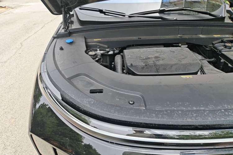 Used Li Auto L7 2025 Max Smart Refresh Edition Engine Bay Right