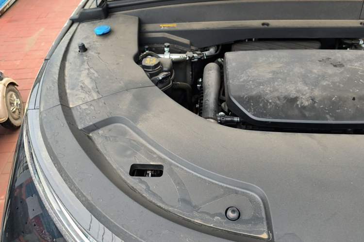 Used Li Auto L7 2025 Max Smart Refresh Edition Engine Bay Right
