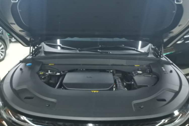 Used Li Auto L7 2025 Pro Smart Refresh Edition Engine Bay