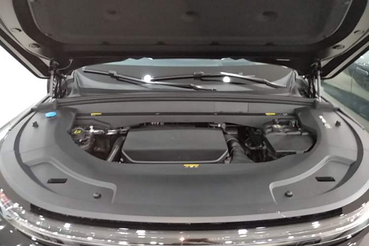 Used Li Auto L7 2025 Pro Smart Refresh Edition Engine Bay