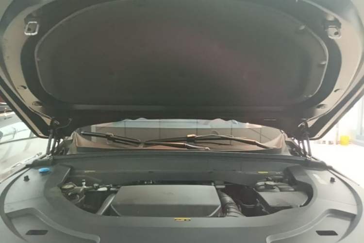 Used Li Auto L7 2025 Max Smart Refresh Edition Engine Bay
