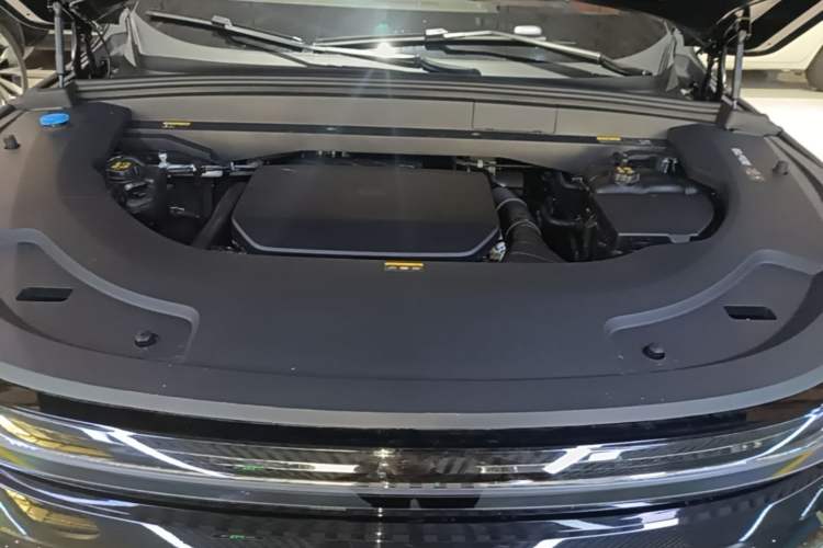 Used Li Auto L7 2025 Pro Smart Refresh Edition Engine Bay
