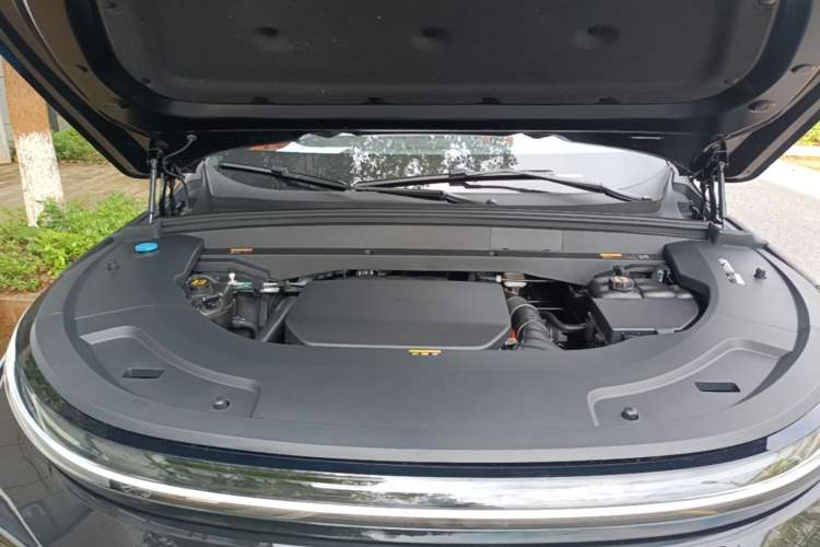 Used Li Auto L7 2025 Max Smart Refresh Edition Engine Bay