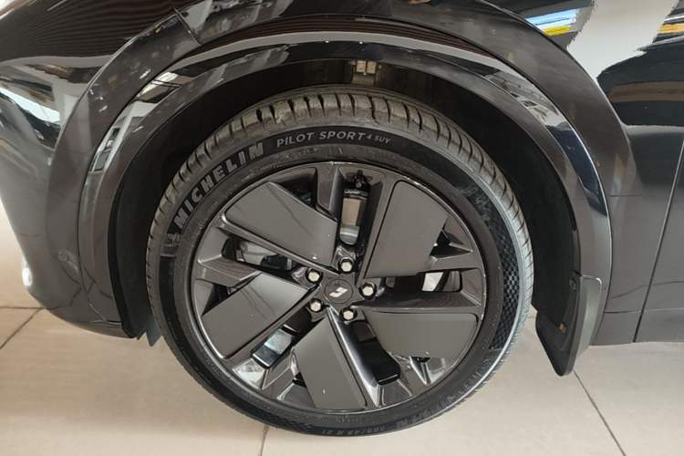 Used Li Auto L7 2025 Max Smart Refresh Edition Exterior 4
