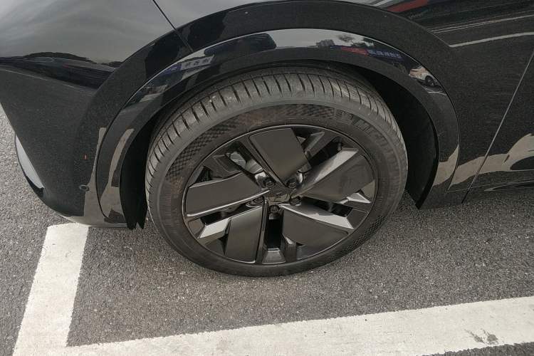 Used Li Auto L7 2025 Max Smart Refresh Edition Exterior 4