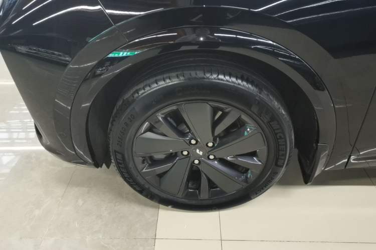 Used Li Auto L7 2025 Pro Smart Refresh Edition Exterior 4