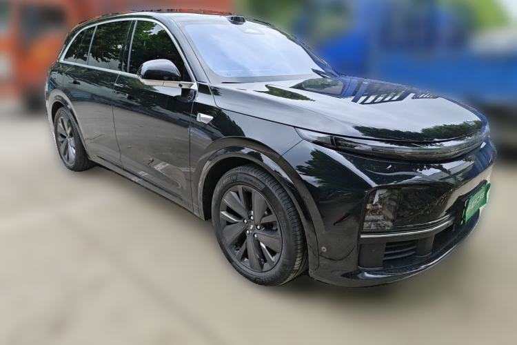 Used Li Auto L7 2025 Max Smart Refresh Edition Front Right 45 Deg