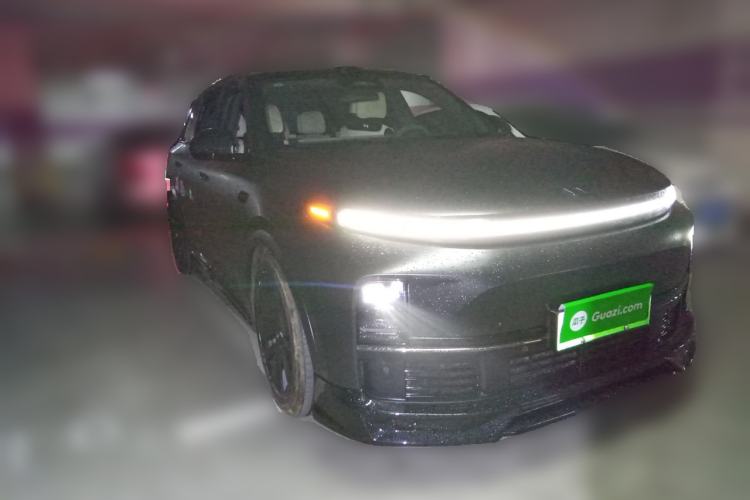 Used Li Auto L7 2025 Max Smart Refresh Edition Front Right 45 Deg