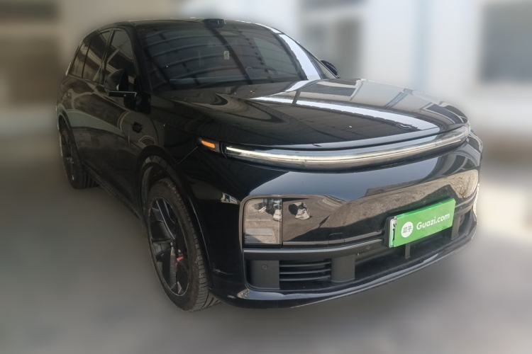 Used Li Auto L7 2025 Pro Smart Refresh Edition Front Right 45 Deg