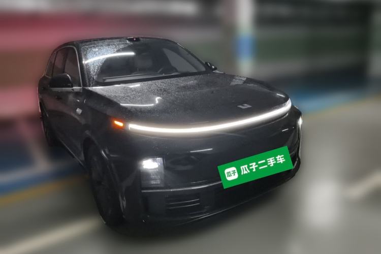 Used Li Auto L7 2025 Max Smart Refresh Edition Front Right 45 Deg