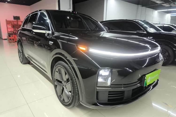 Used Li Auto L7 2025 Max Smart Refresh Edition Front Right 45 Deg