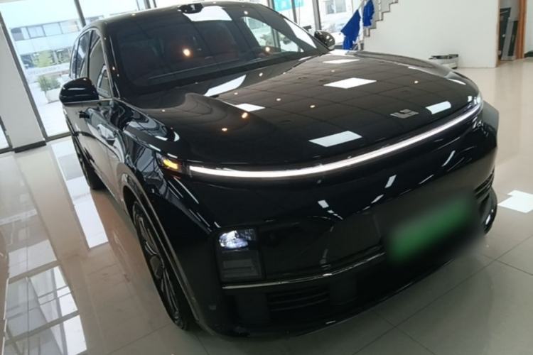 Used Li Auto L7 2025 Max Smart Refresh Edition Front Right 45 Deg