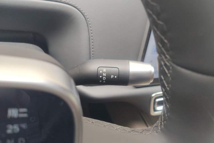 Used Li Auto L7 2025 Pro Smart Refresh Edition Gear Lever