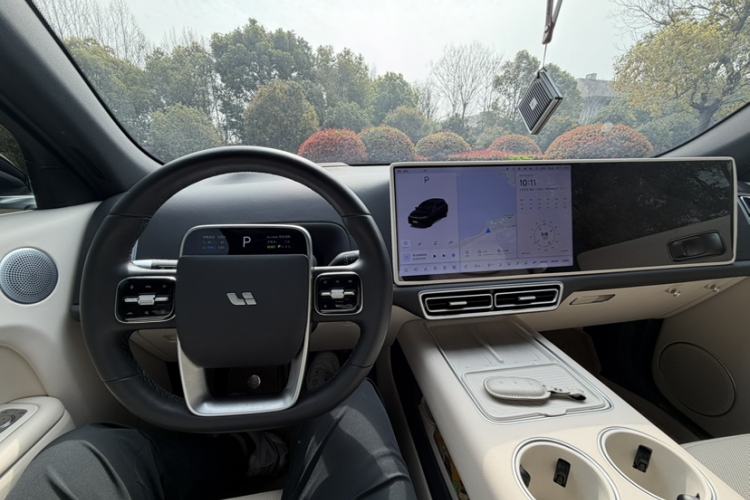 Used Li Auto L7 2025 Pro Smart Refresh Edition Interior 1