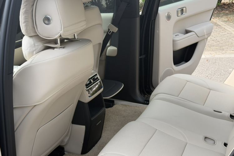 Used Li Auto L7 2025 Pro Smart Refresh Edition Interior 2