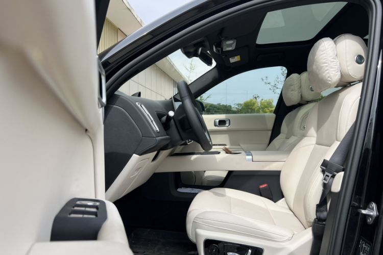 Used Li Auto L7 2025 Max Smart Refresh Edition Interior 3