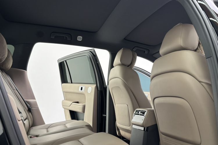 Used Li Auto L7 2025 Max Smart Refresh Edition Interior 3