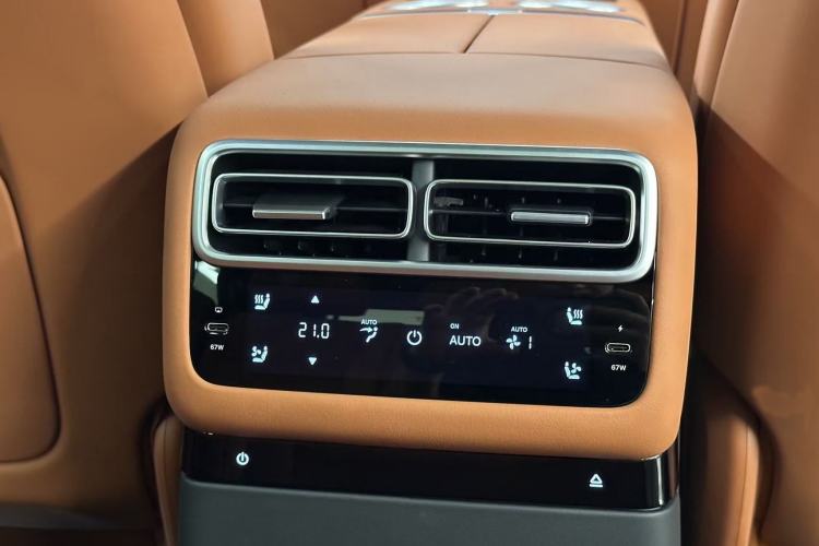Used Li Auto L7 2025 Max Smart Refresh Edition Interior 4