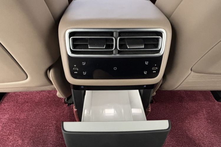 Used Li Auto L7 2025 Max Smart Refresh Edition Interior 7