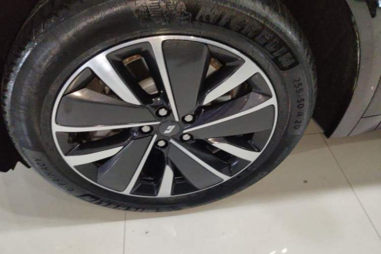 Used Li Auto L7 2025 Max Smart Refresh Edition Left Front Wheel Hub
