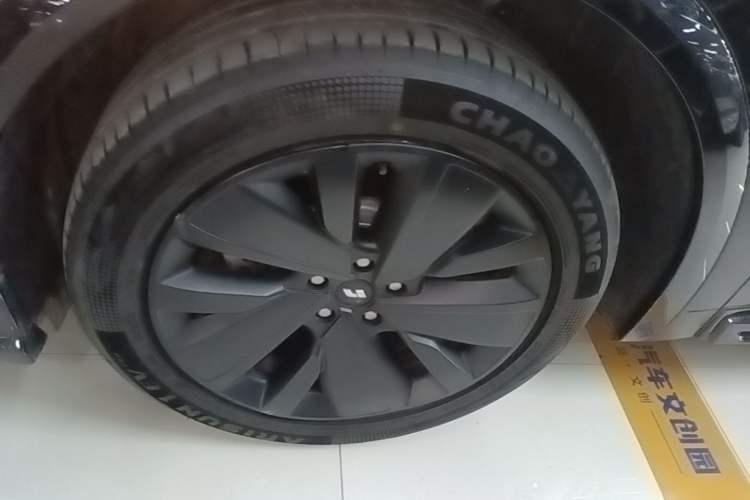 Used Li Auto L7 2025 Max Smart Refresh Edition Left Front Wheel Hub