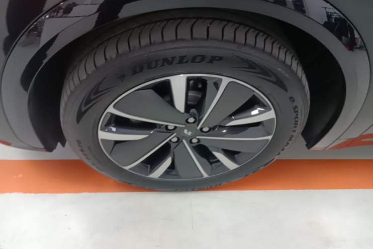 Used Li Auto L7 2025 Pro Smart Refresh Edition Left Front Wheel Hub