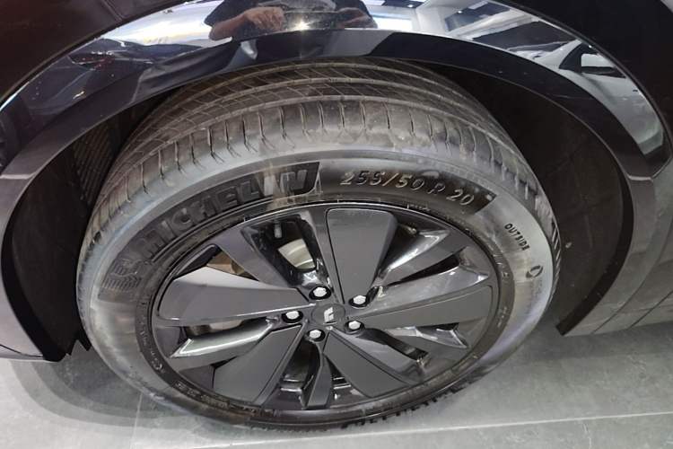 Used Li Auto L7 2025 Max Smart Refresh Edition Left Front Wheel Hub