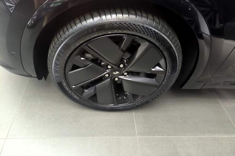 Used Li Auto L7 2025 Ultra Smart Refreshed Edition Left Front Wheel Hub
