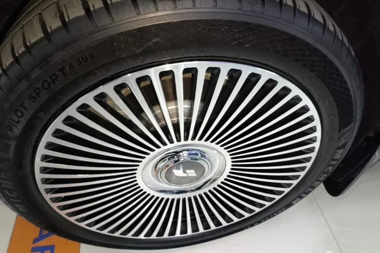 Used Li Auto L7 2025 Ultra Smart Refreshed Edition Left Front Wheel Hub