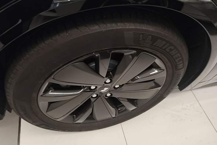 Used Li Auto L7 2025 Max Smart Refresh Edition Left Front Wheel Hub